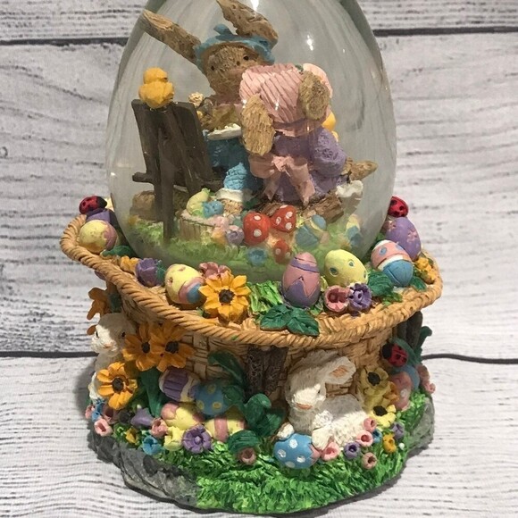 MUSICAL Playing Spring Water Globe. - Picture 3 of 9